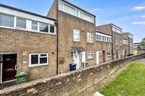 4 bed property, in Stridingedge, £99,000