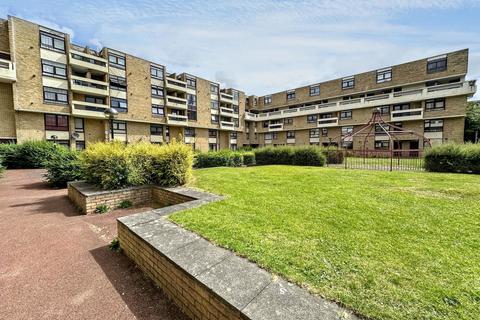 2 bed property, in Collingwood Court, £20,000