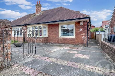 2 bed property, in Leyburn Avenue, £184,950