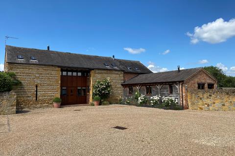 4 bed property, in Darlingscott, £1,500,000
