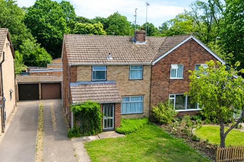 3 bed property, in Northfield Road, £400,000