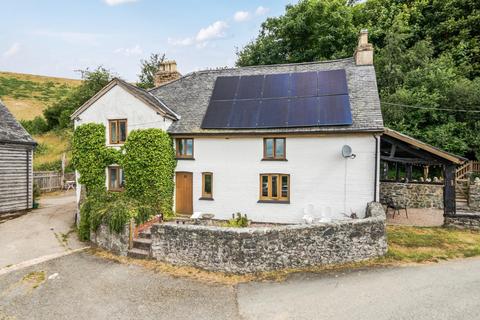 5 bed property, in Llaethbwlch, £430,000
