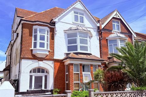2 bed property, in Bolebrooke Road, £160,000