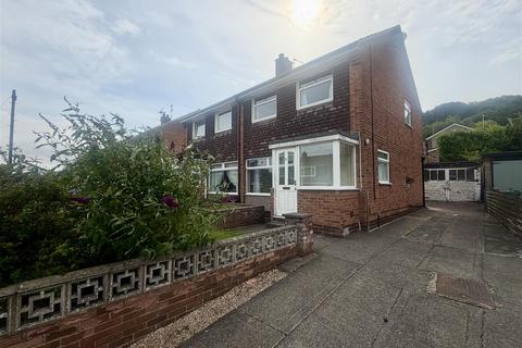 3 bed property, in Hammerton Drive, £250,000