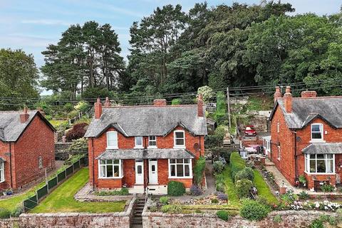 3 bed property, in Foxt Road, £275,000