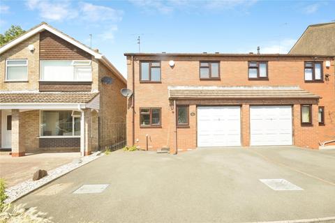 3 bed property, in Cranmore Road, £245,000