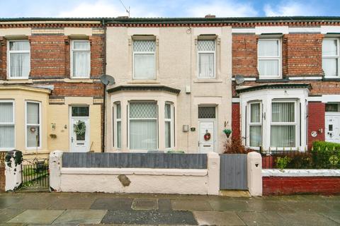 3 bed property, in Fairfield Road, £110,000
