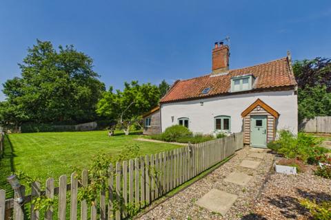 3 bed property, in London Road, £600,000
