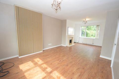 3 bed property, in Hale Road, £215,000