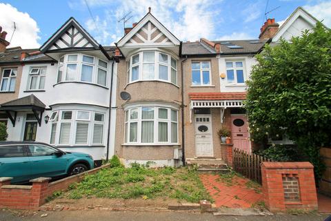 3 bed property, in Chandos Road, £550,000