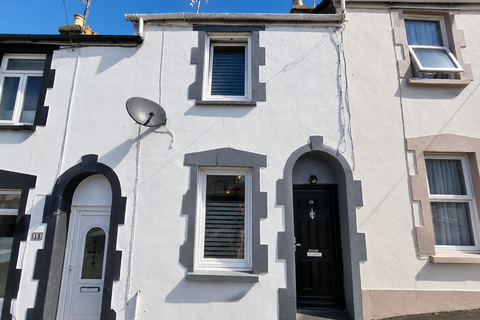 2 bed property, in Sunnyside, £150,000