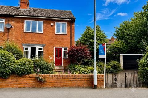 3 bed property, in Kirkdale Avenue, £230,000