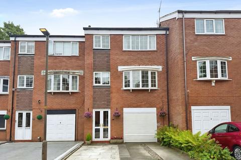 3 bed property, in Beech Mews, £425,000