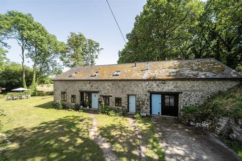 4 bed property, in Teigngrace, £725,000