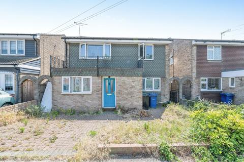 4 bed property, in Coronation Avenue, £445,000