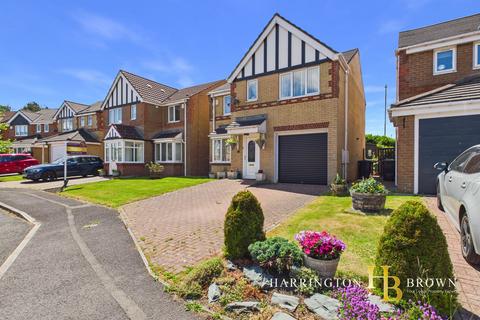 4 bed property, in Balmoral Grove, £250,000