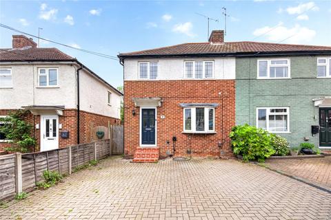 3 bed property, in Rounds Hill, £400,000