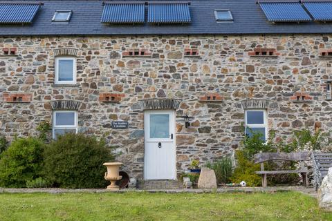 3 bed property, in Pen Y Cwm, £430,000