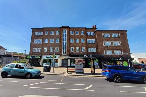 3 bed property, in Coles Green Road, £185,000