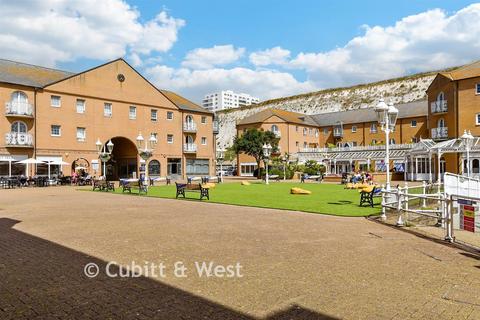 1 bed property, in Flat 41 Starboard Court, £249,950