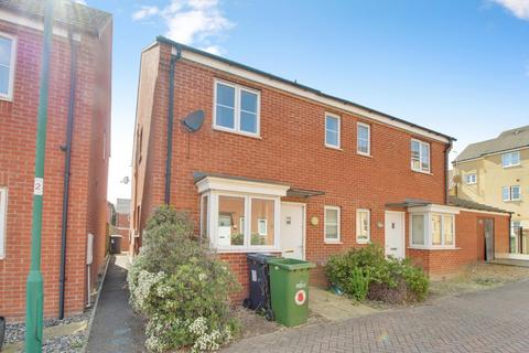 1 bed property, in Neptune Close, £125,000