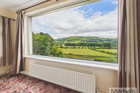 3 bed property, in Waldegg, £350,000