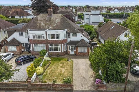 4 bed property, in Robson Road, £600,000