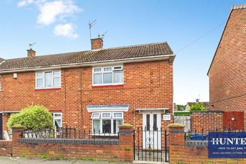 2 bed property, in Gardiner Road, £105,000