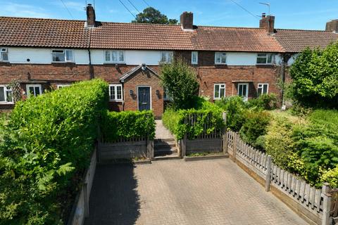 4 bed property, in London Road, £600,000