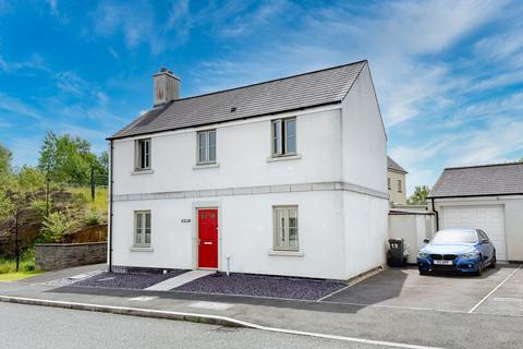 4 bed property, in Heathland Way, £379,950