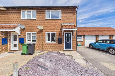 2 bed property, in Cannons Gate, £269,950