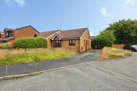 2 bed property, in Churchfields, £240,000