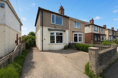 2 bed property, in Geneva Road, £100,000