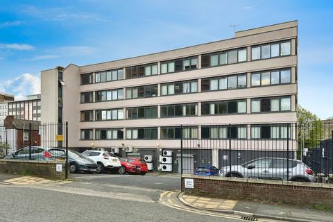 1 bed property, in Millbrook Street, £99,950
