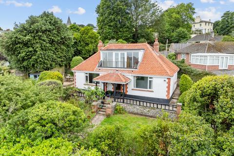 3 bed property, in Lyme Regis, £585,000