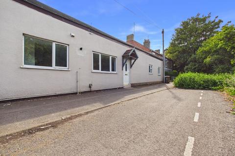 3 bed property, in Star Road, £165,000