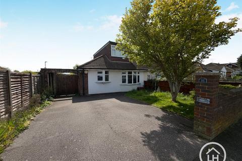 3 bed property, in St Margaret Drive, £450,000