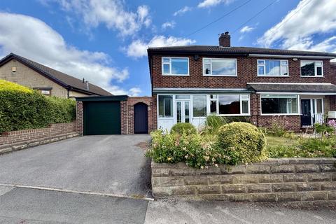 3 bed property, in Wellhouse Lane, £267,000