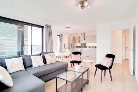 1 bed property, in Legacy Tower, £425,000