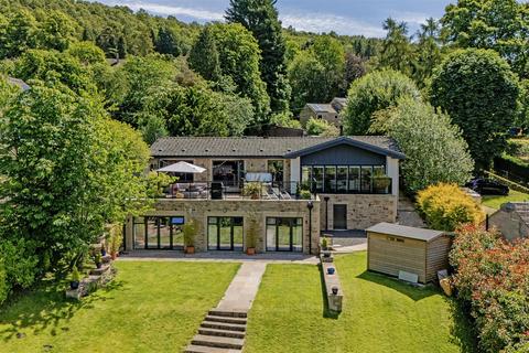 3 bed property, in Maynard Road, £1,195,000