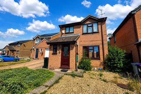 3 bed property, in Longmeadows, £230,000