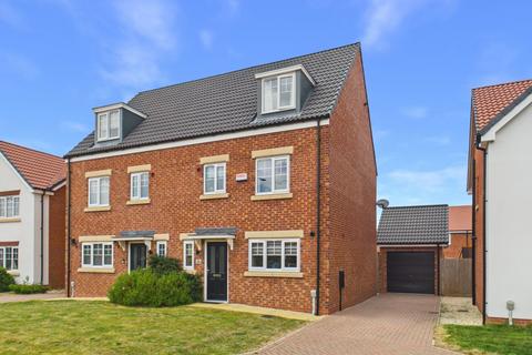 4 bed property, in Park Road, £325,000