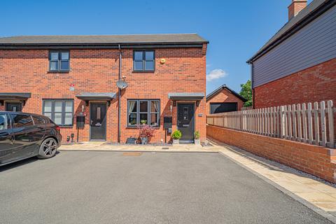 2 bed property, in Whittle Road, £325,000