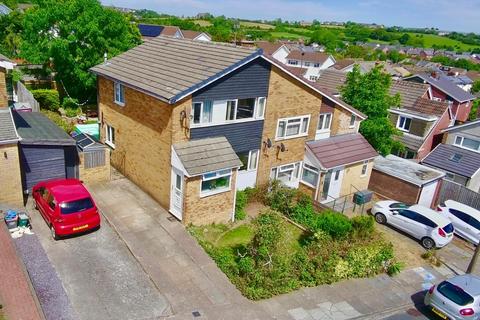 3 bed property, in Powys Drive, £300,000