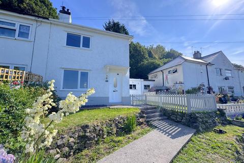 2 bed property, in Cae Lewis, £250,000
