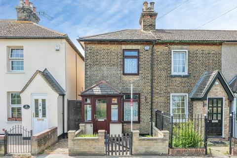 2 bed property, in Wennington Road, £280,000