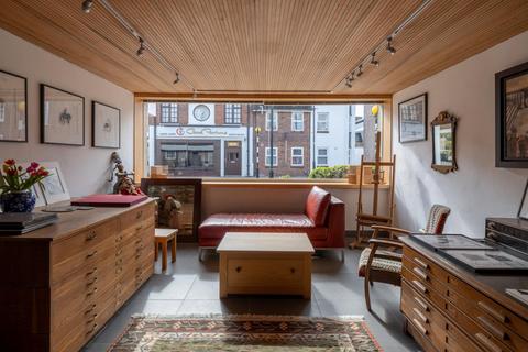 4 bed property, in Jack House, £750,000