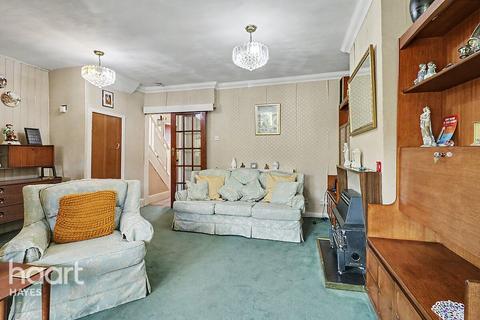 4 bed property, in Coronation Road, £650,000