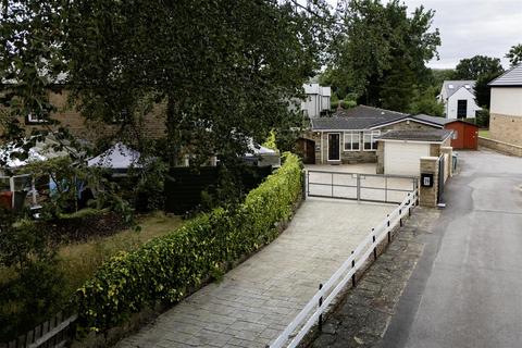 2 bed property, in The Mews, £375,000