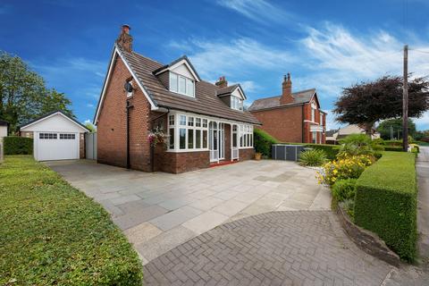 4 bed property, in Square Lane, £595,000